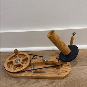 Wooden Yarn Winder